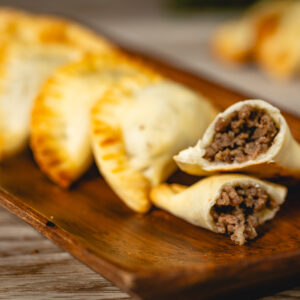 Empanaditas de carne para copetín (10 unidades)
