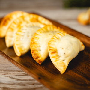 Empanaditas de jamón y queso para copetín (10 unidades)