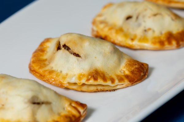 Empanaditas de carne para copetín (10 unidades)