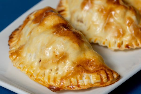 Empanada grande de carne